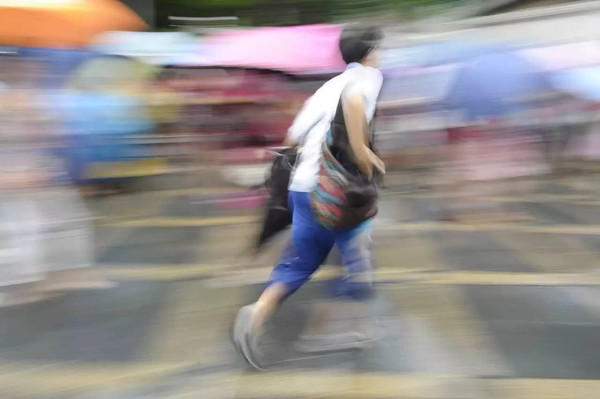 广州暴雨突袭，高考继续_免费看操逼软件厂家